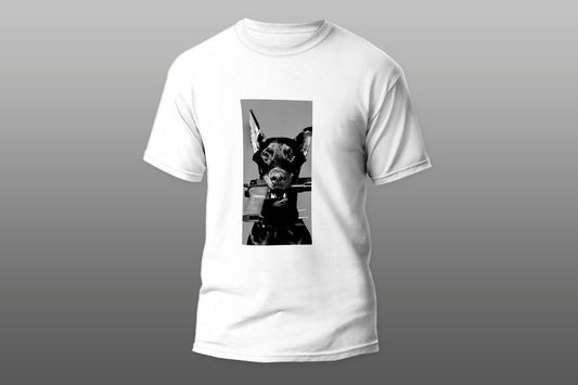 Dog with gun camiseta T-shirt - Top Content | POD Collection | Free Shipping