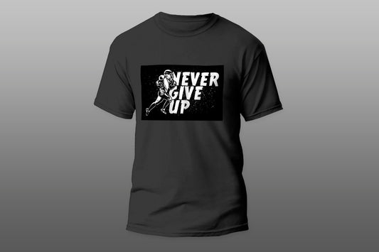 Never Give Up Football camiseta T-shirt - Top Content | POD Collection | Free Shipping