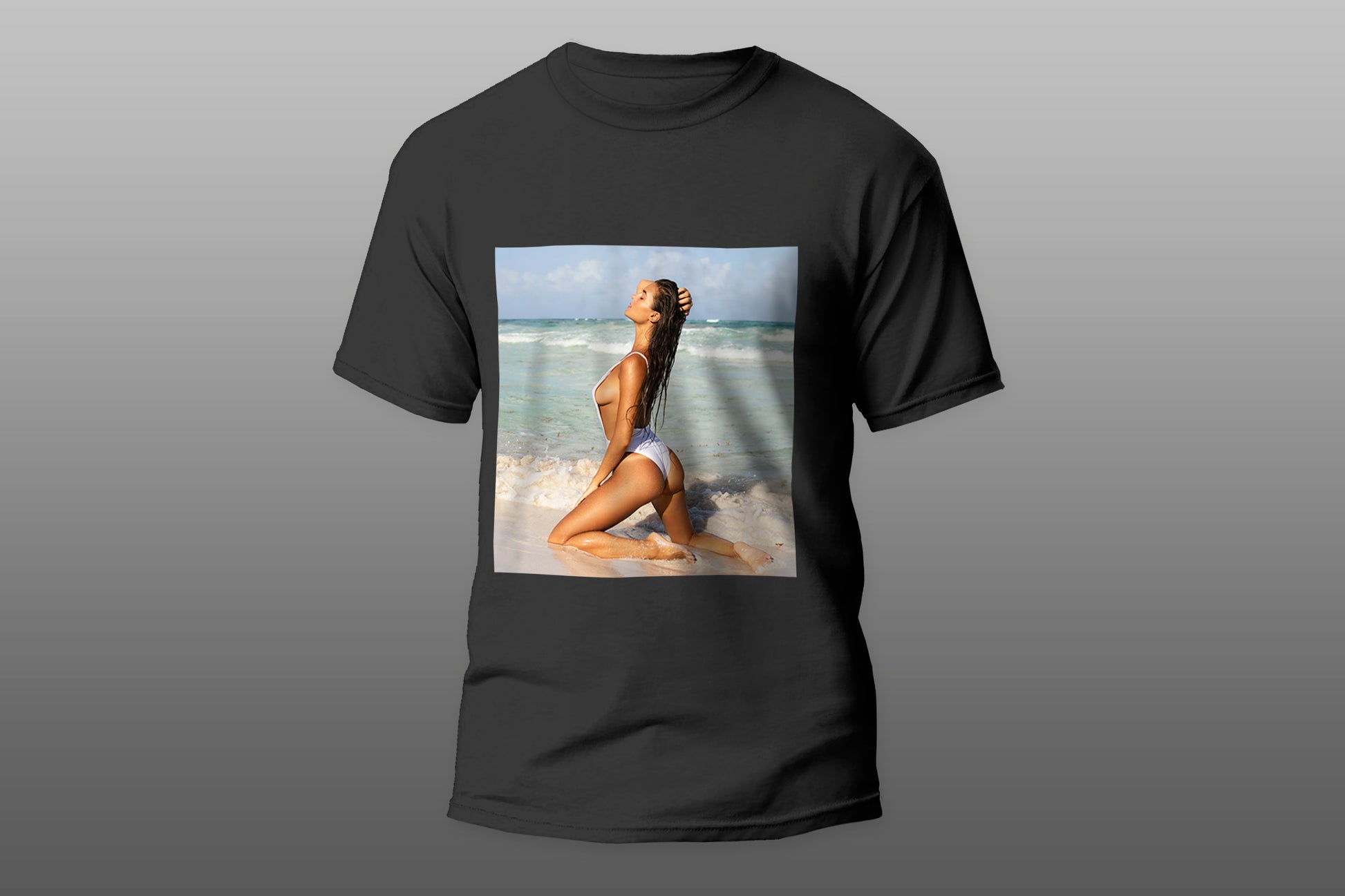 Sexy bikini woman beach camiseta T-shirt - Top Content | POD Collection | Free Shipping