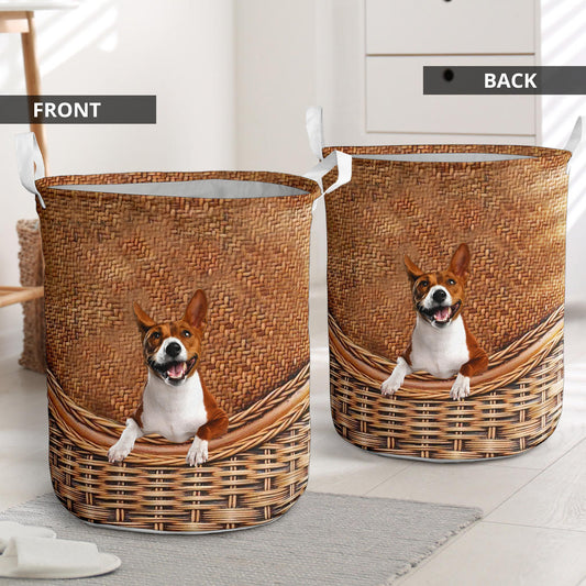 Basenji - Rattan - LB