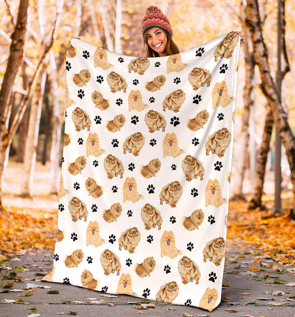 German Spitz Paw Blanket