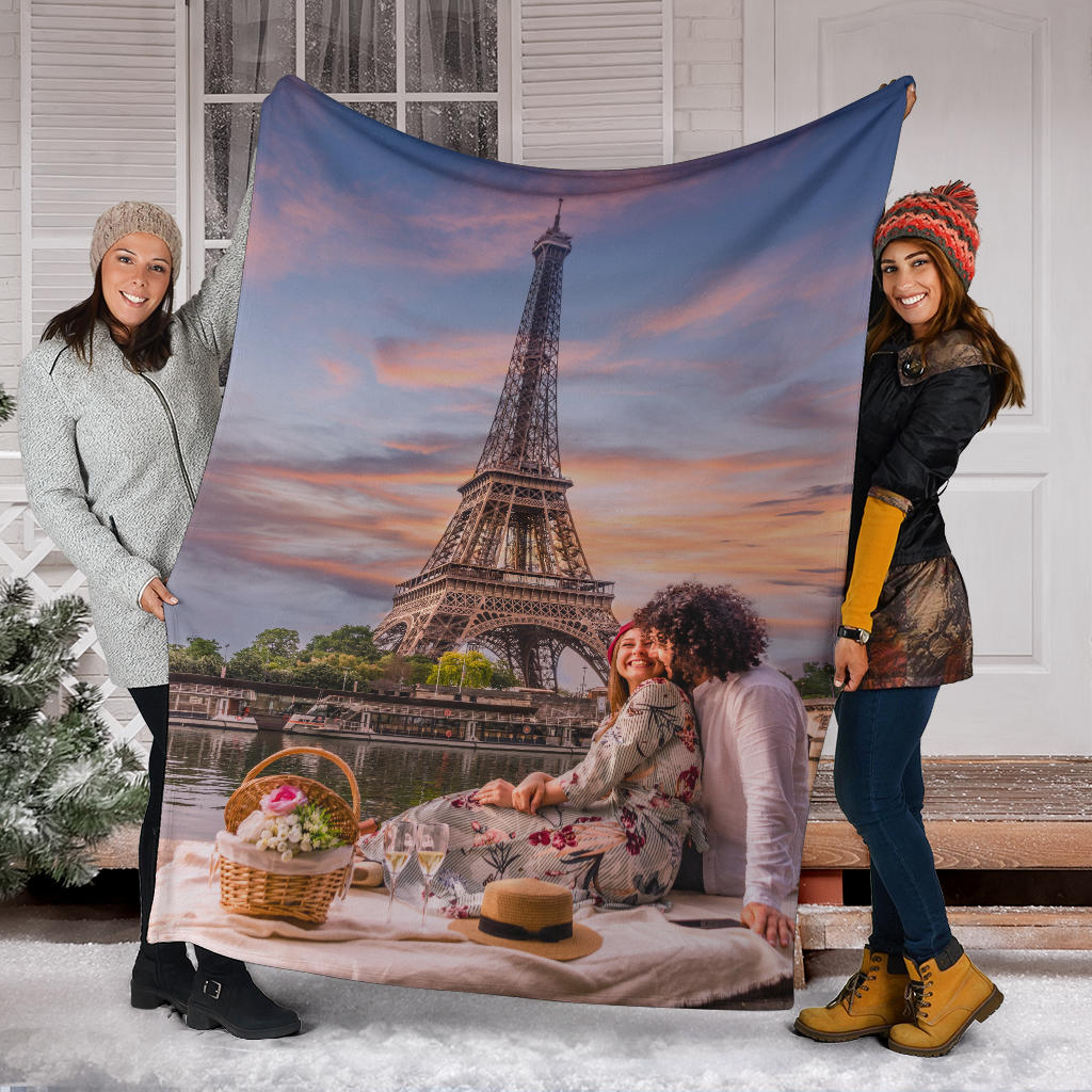 Happy Couple Eiffel Tower Blanket