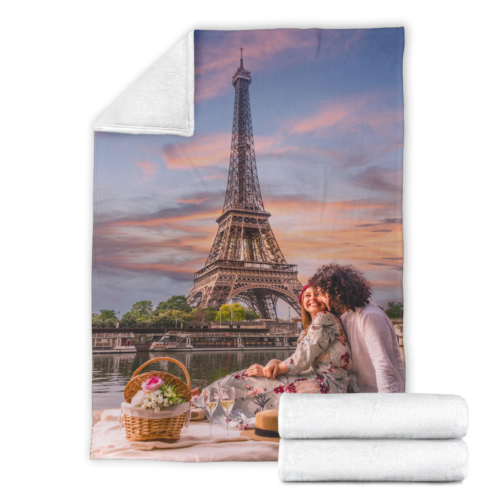 Happy Couple Eiffel Tower Blanket